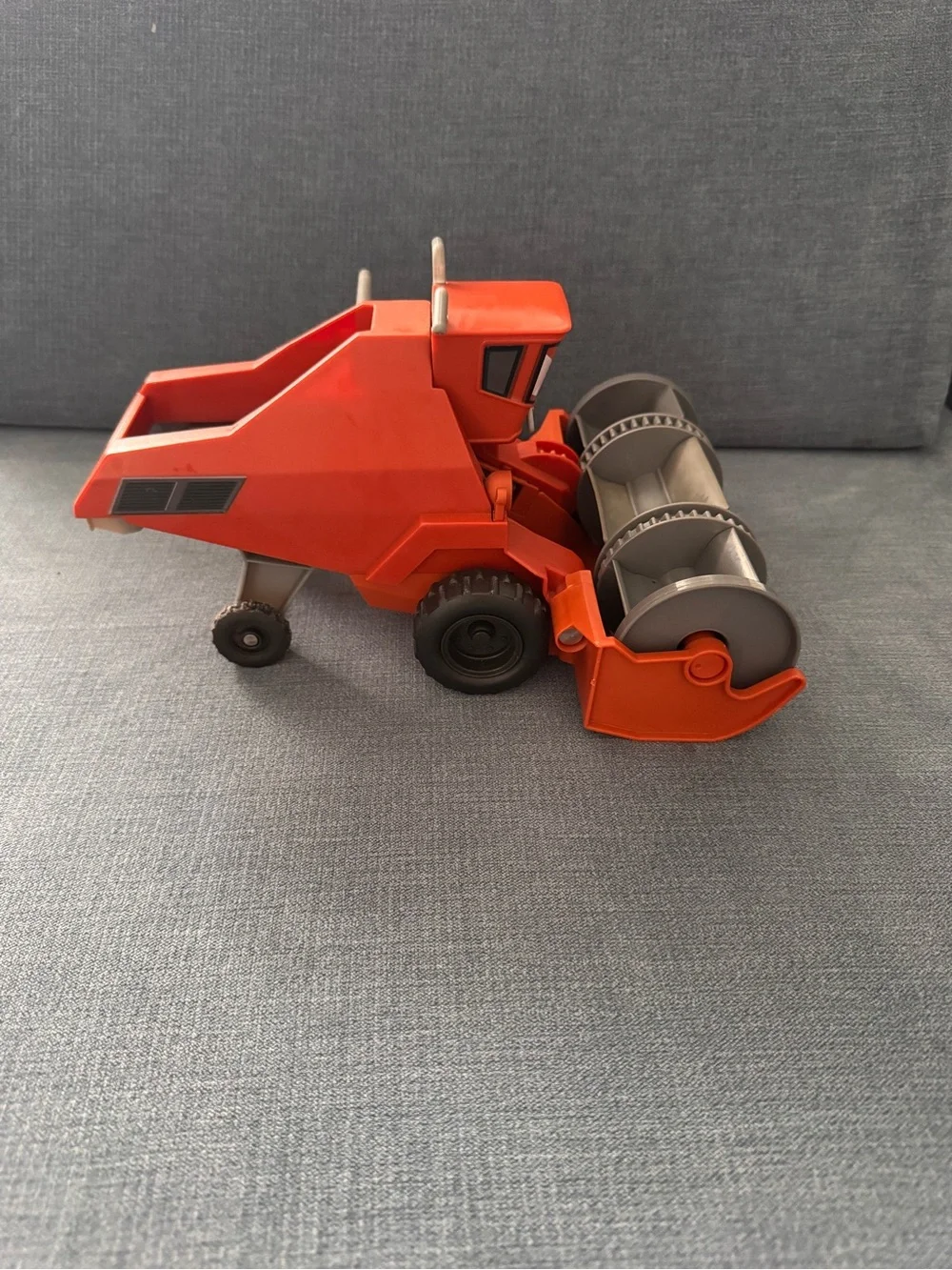 Disney Pixar Cars Chase & Change Frank the Combine Tractor without Bin